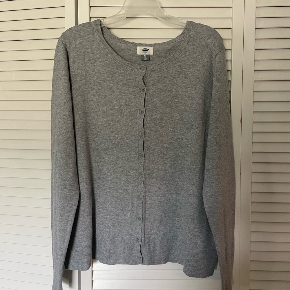 Old Navy gray cardigan